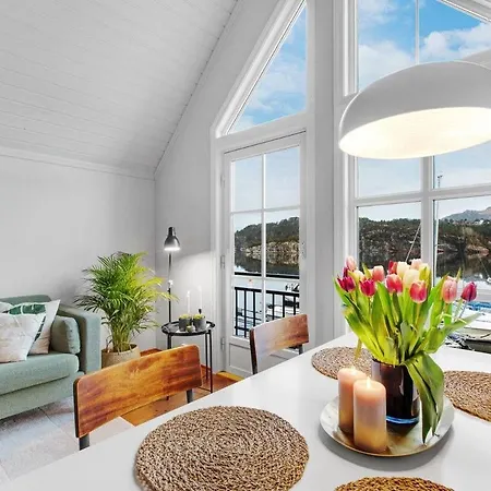 Ferienhaus Scenic Waterfront Cabin